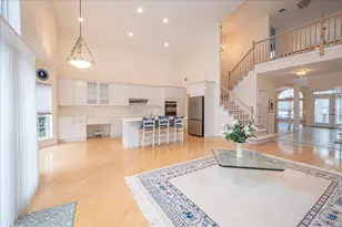 205 Windwatch Dr, Hauppauge, NY 11788 - Photo 8