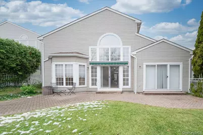 205 Windwatch Drive, Hauppauge, NY 11788 - Photo 42