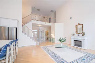 205 Windwatch Dr, Hauppauge, NY 11788 - Photo 10