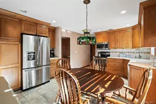 18 Barry Ln, Syosset, NY 11791 - Photo 14
