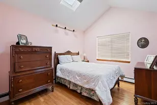 18 Barry Ln, Syosset, NY 11791 - Photo 22