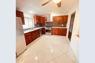 878 Rensselaer Avenue, New York, NY 10309 - Photo 2