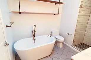 878 Rensselaer Ave, New York, NY 10309 - Photo 8