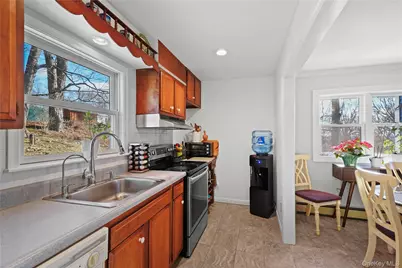 22 Narcissus Drive, Mahopac, NY 10541 - Photo 8