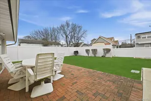 816 Merillon Ave, Westbury, NY 11590 - Photo 28