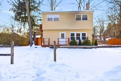 35 Shady Creek Road, Pleasant Valley, NY 12569 - Photo 2