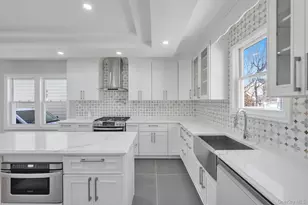 20 Colonial Rd, Floral Park, NY 11001 - Photo 10