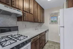 88-25 155th Ave, Howard Beach, NY 11414 - Photo 6