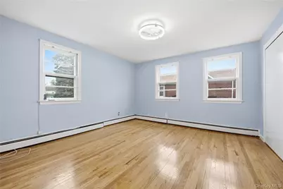 305 N Terrace Avenue, Mount Vernon, NY 10550 - Photo 8