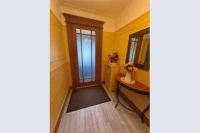 7841 84th Street, Glendale, NY 11385 - Photo 10