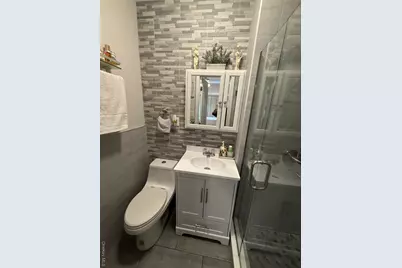 7841 84th Street, Glendale, NY 11385 - Photo 12