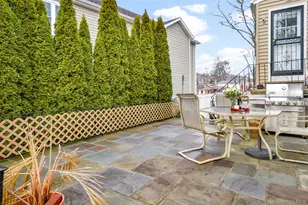 60 E Fort Hill Rd, Yonkers, NY 10710 - Photo 38