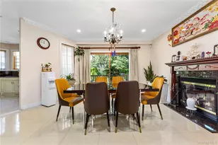 11 Manor Ave, Roslyn Heights, NY 11577 - Photo 6