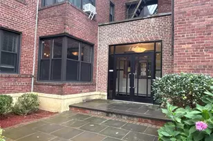 160 S Middle Neck Rd, Great Neck, NY 11021 - Photo 2