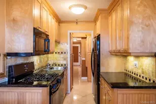 450 Pelham Rd, New Rochelle, NY 10805 - Photo 12