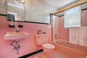 38 Irving Ln, New Hyde Park, NY 11040 - Photo 22