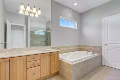 4 Oakhurst Court, Mount Sinai, NY 11766 - Photo 20