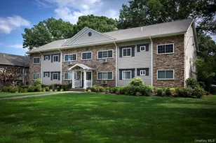 556 New Hwy, Hauppauge, NY 11788 - Photo 2