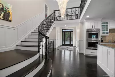 19 W Tiana Road, Hampton Bays, NY 11946 - Photo 6