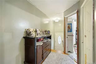 41 Woodcrest Rd, New York, NY 10303 - Photo 4