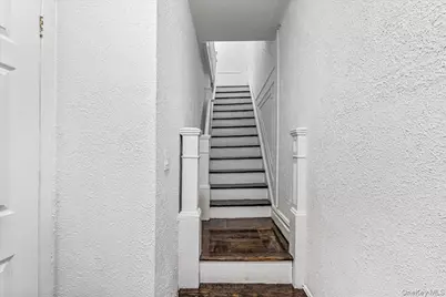 161-36 Grand Central Parkway, Jamaica, NY 11432 - Photo 16