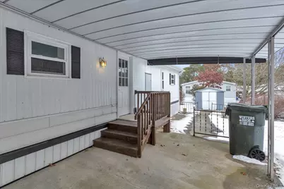 525-183 Riverleigh Avenue #183, Riverhead, NY 11901 - Photo 14