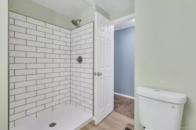 525-183 Riverleigh Avenue #183, Riverhead, NY 11901 - Photo 12