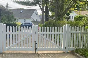 140 Park Ave, Roosevelt, NY 11575 - Photo 34