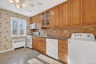 47 Lawrence Dr, White Plains, NY 10603 - Photo 6