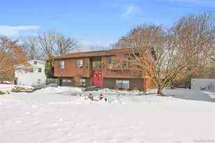 10 Skinner Ct, Tomkins Cove, NY 10986 - Photo 2