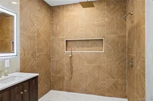 182 Friends Ln, Westbury, NY 11590 - Photo 30