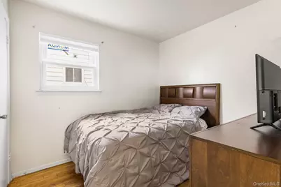 11916 204th Street, Saint Albans, NY 11412 - Photo 8