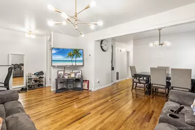 11916 204th Street, Saint Albans, NY 11412 - Photo 4