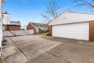 119-16 204th St, Saint Albans, NY 11412 - Photo 14