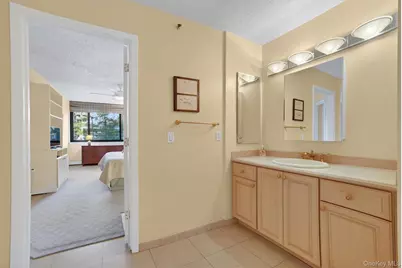 25 Rockledge Avenue #403, White Plains, NY 10601 - Photo 38