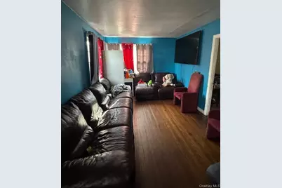 7 Deer Park Road, Huntington Station, NY 11743 - Photo 8