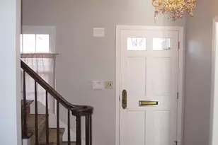 10 Duke of Gloucester, Manhasset, NY 11030 - Photo 2