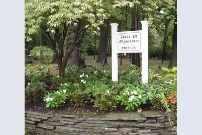 10 Duke Of Gloucester, Manhasset, NY 11030 - Photo 16