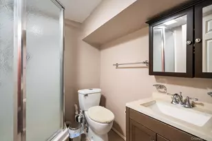 43 Nimitz Ave, Brentwood, NY 11717 - Photo 28