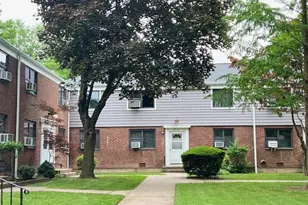 220-34 67th Ave, Bayside, NY 11364 - Photo 30