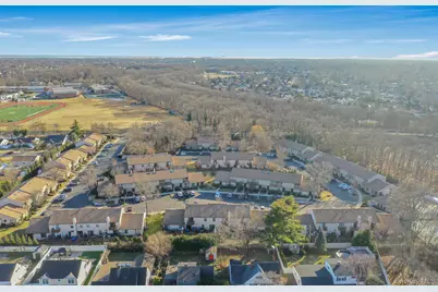 29 Stanford Court, Wantagh, NY 11793 - Photo 28