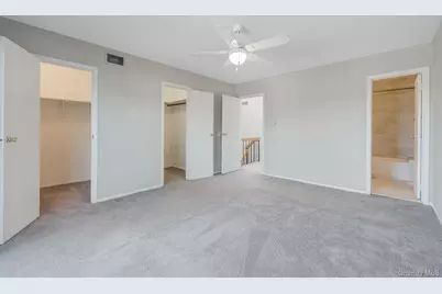 29 Stanford Court, Wantagh, NY 11793 - Photo 16