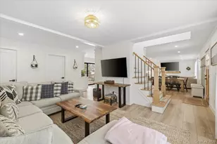 2180 Feuereisen Ave, Ronkonkoma, NY 11779 - Photo 18