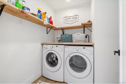 2180 Feuereisen Avenue, Ronkonkoma, NY 11779 - Photo 24