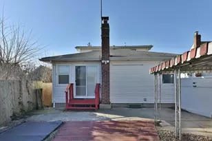 233 Meyer Ave, Valley Stream, NY 11580 - Photo 20