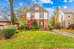 186-15 Grand Central Pkwy, Jamaica, NY 11432 - Photo 2