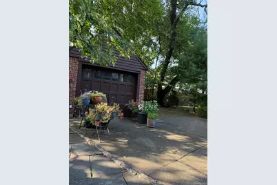 186-15 Grand Central Parkway, Jamaica, NY 11432 - Photo 18