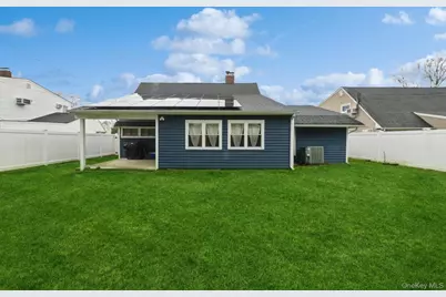 196 Willowood Drive, Wantagh, NY 11793 - Photo 12