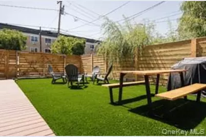 170 Beach 92, Far Rockaway, NY 11693 - Photo 4