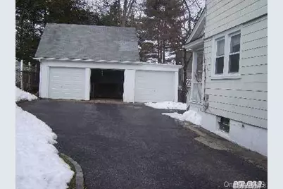 267 Schenck Avenue Apt# Right, Great Neck, NY 11021 - Photo 8